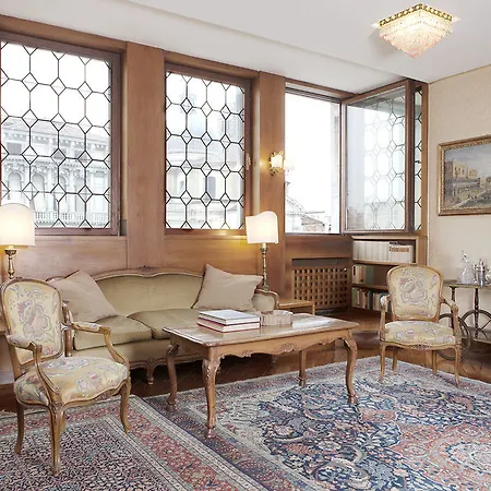 Bed and Breakfast Residenza Ca' Corner