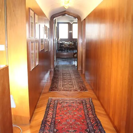 לינה וארוחת בוקר Residenza Ca' Corner