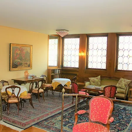 לינה וארוחת בוקר Residenza Ca' Corner