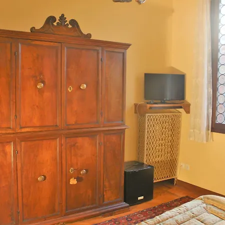 לינה וארוחת בוקר Residenza Ca' Corner