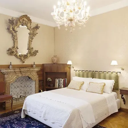 לינה וארוחת בוקר Residenza Ca' Corner