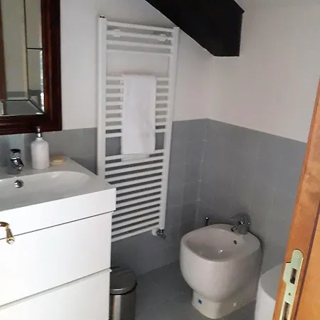 לינה וארוחת בוקר Residenza Ca' Corner 2*
